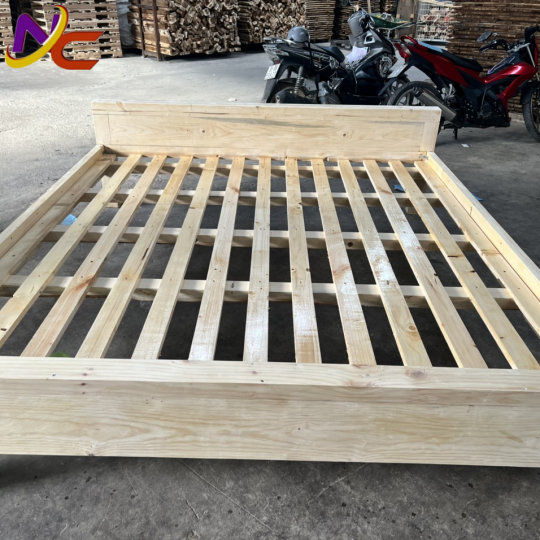 Gỗ pallet làm giường ở tân uyên